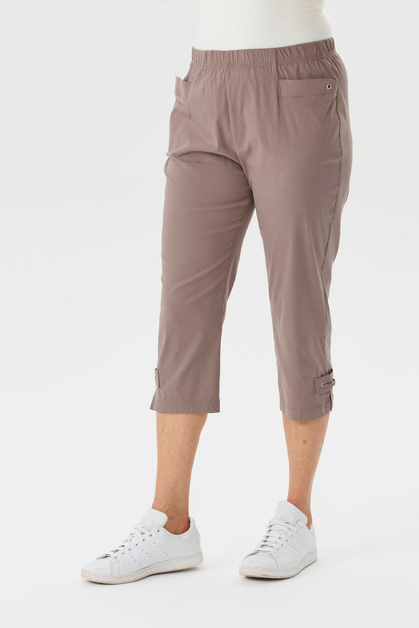 Vibe Stretch Eyelet Crop Pant