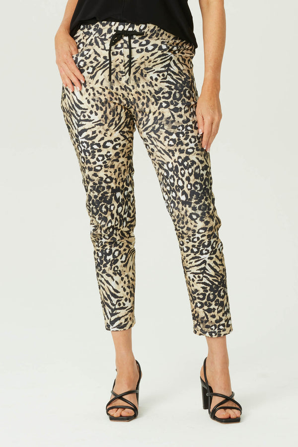 IN THE WILD 7/8 PRINT STRETCH PANT