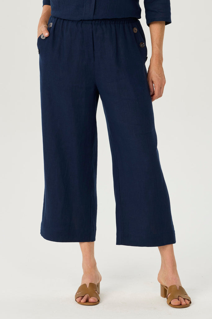 COLOGNE CROP BUTTON DETAIL PANT