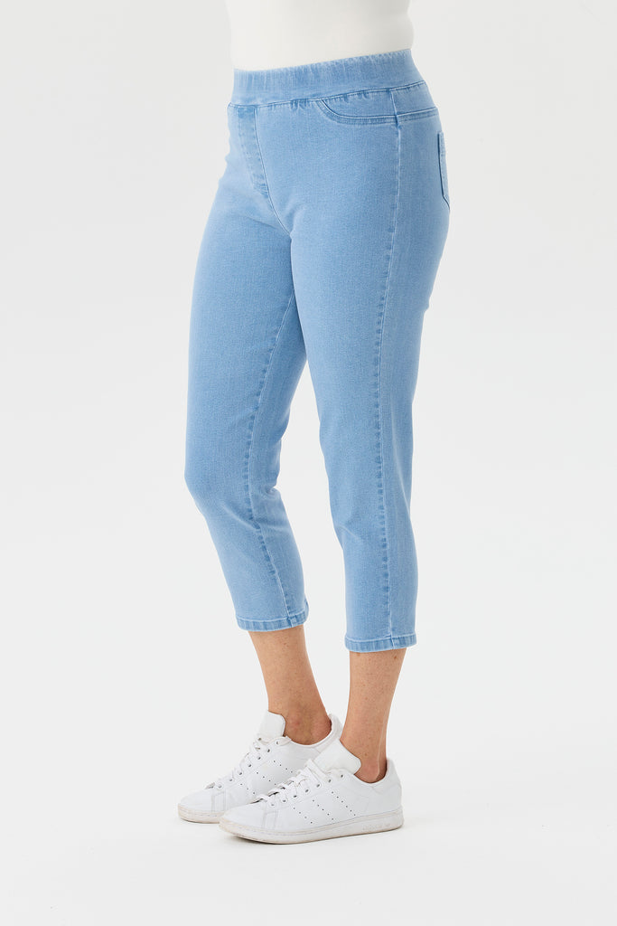 Sandy Stretch 7/8 Pull On Jean
