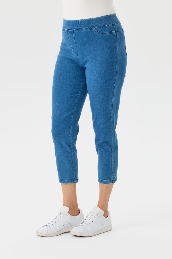 Sandy Stretch 7/8 Pull On Jean
