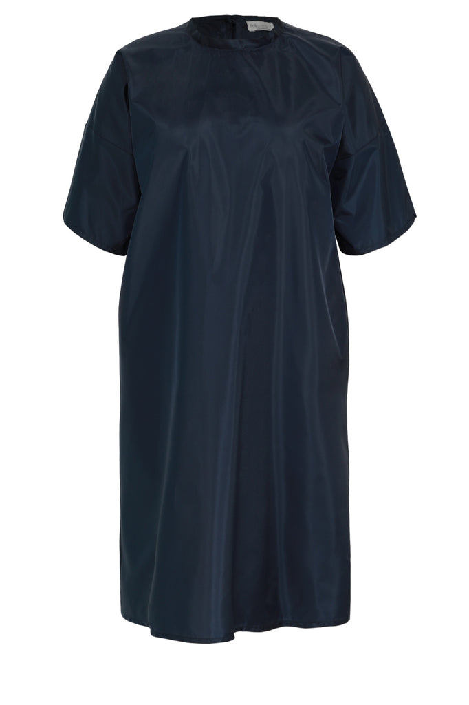 WATER RESISTANT SHORT SLEEVE GOWN